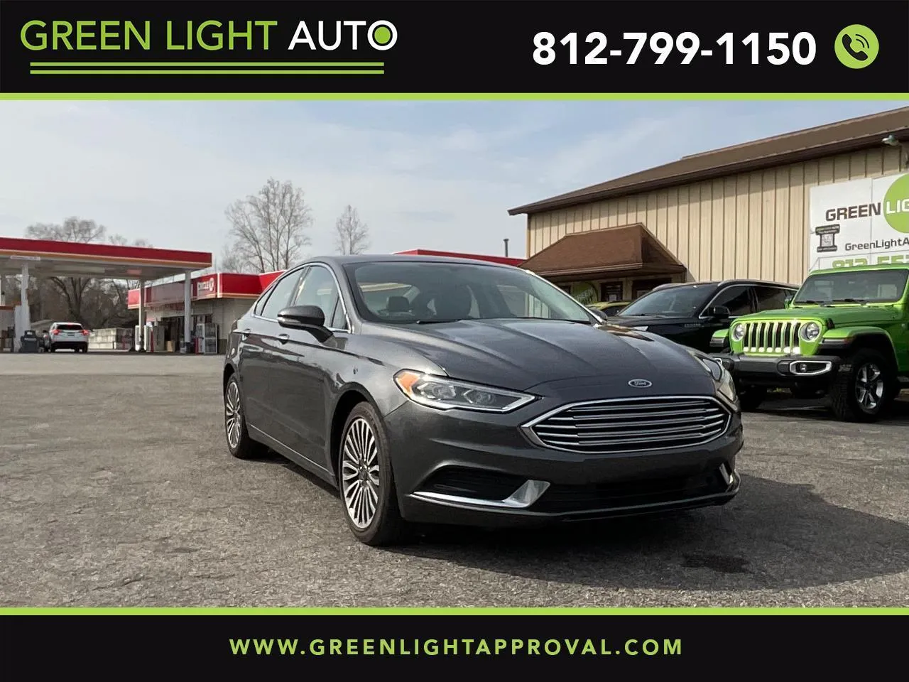Gray 2018 Ford Fusion SE for sale in Columbus, IN