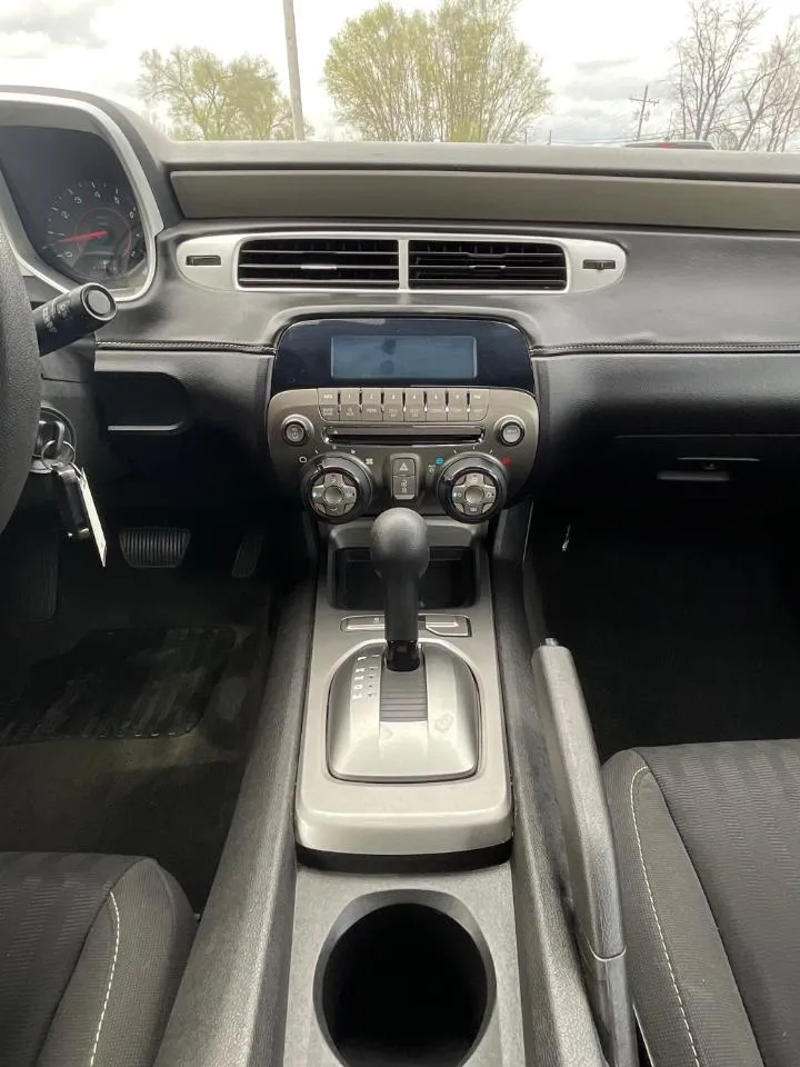 2014 Chevrolet Camaro 2LS - Photo 17
