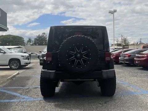 More photos of 2017 Jeep Wrangler Unlimited Sahara at Green Light Auto - Jonesville Road, IN