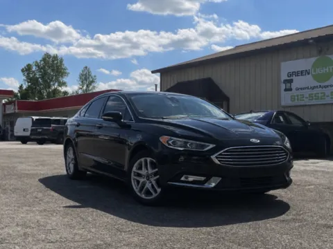 Black 2017 Ford Fusion SE for sale in Columbus, IN