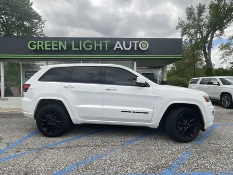 Another view of 2017 Jeep Grand Cherokee Altitude for sale in Columbus, IN at Green Light Auto - Jonesville Road