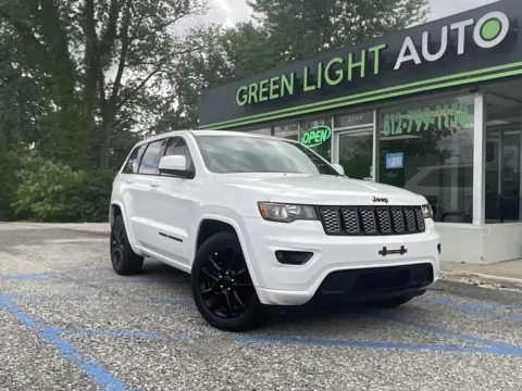 White 2017 Jeep Grand Cherokee Altitude for sale in Columbus, IN