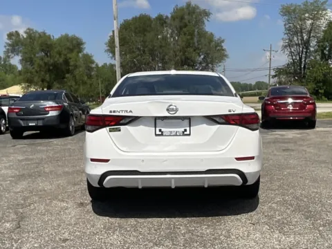 More photos of 2022 Nissan Sentra SV at Green Light Auto - Jonesville Road, IN
