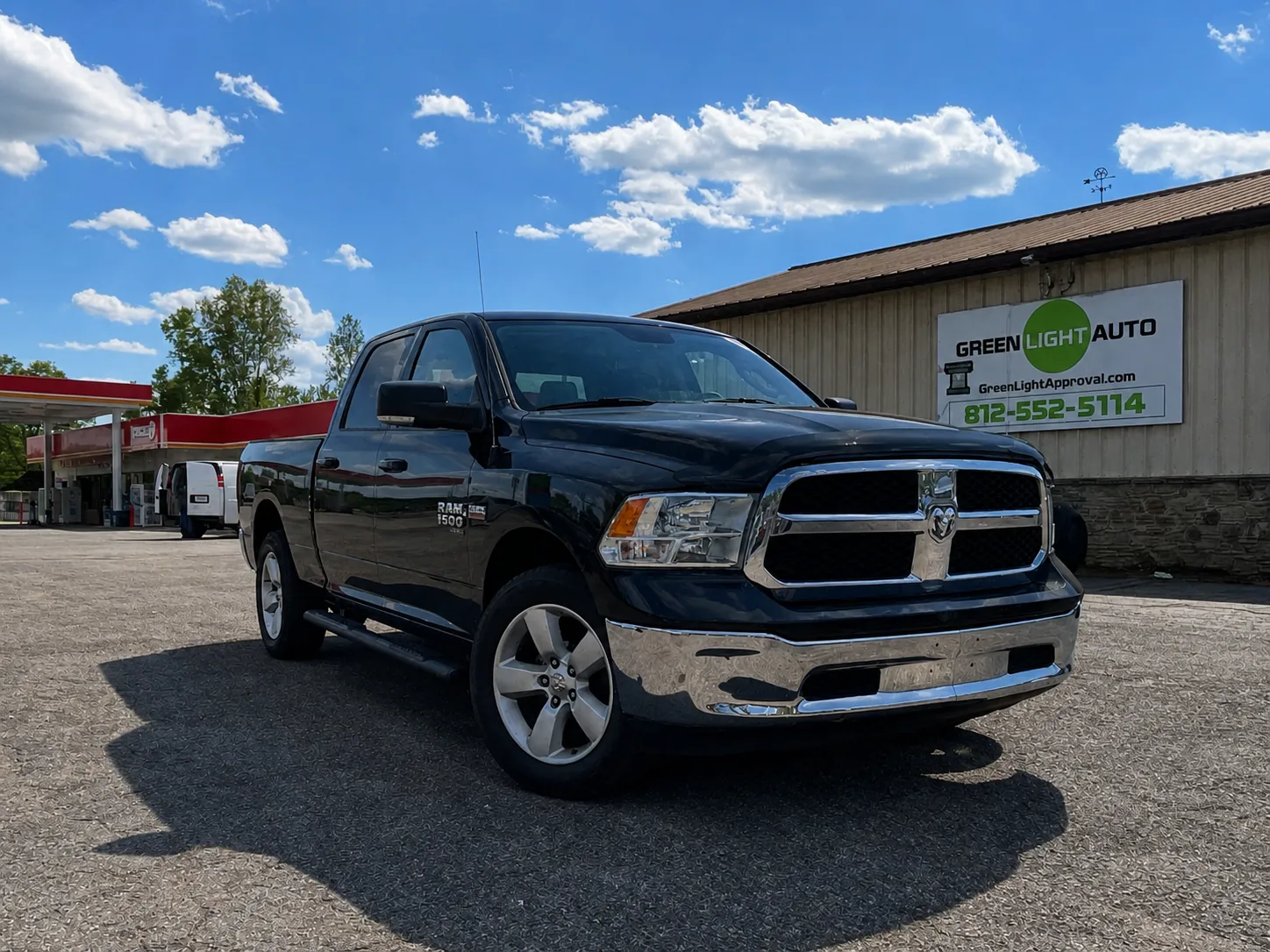 2019 RAM 1500 Classic SLT 4x4 Crew Cab 6'4's photo