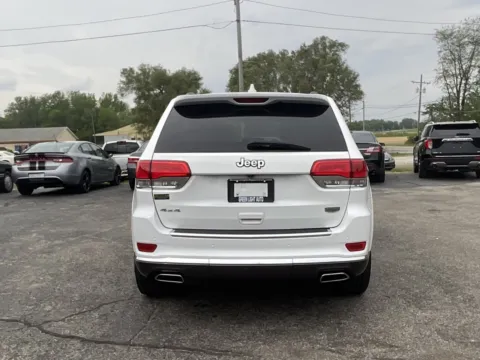 More photos of 2015 Jeep Grand Cherokee Summit at Green Light Auto - Jonesville Road, IN