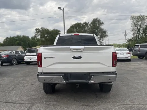 More photos of 2016 Ford F-150 Lariat at Green Light Auto - Jonesville Road, IN