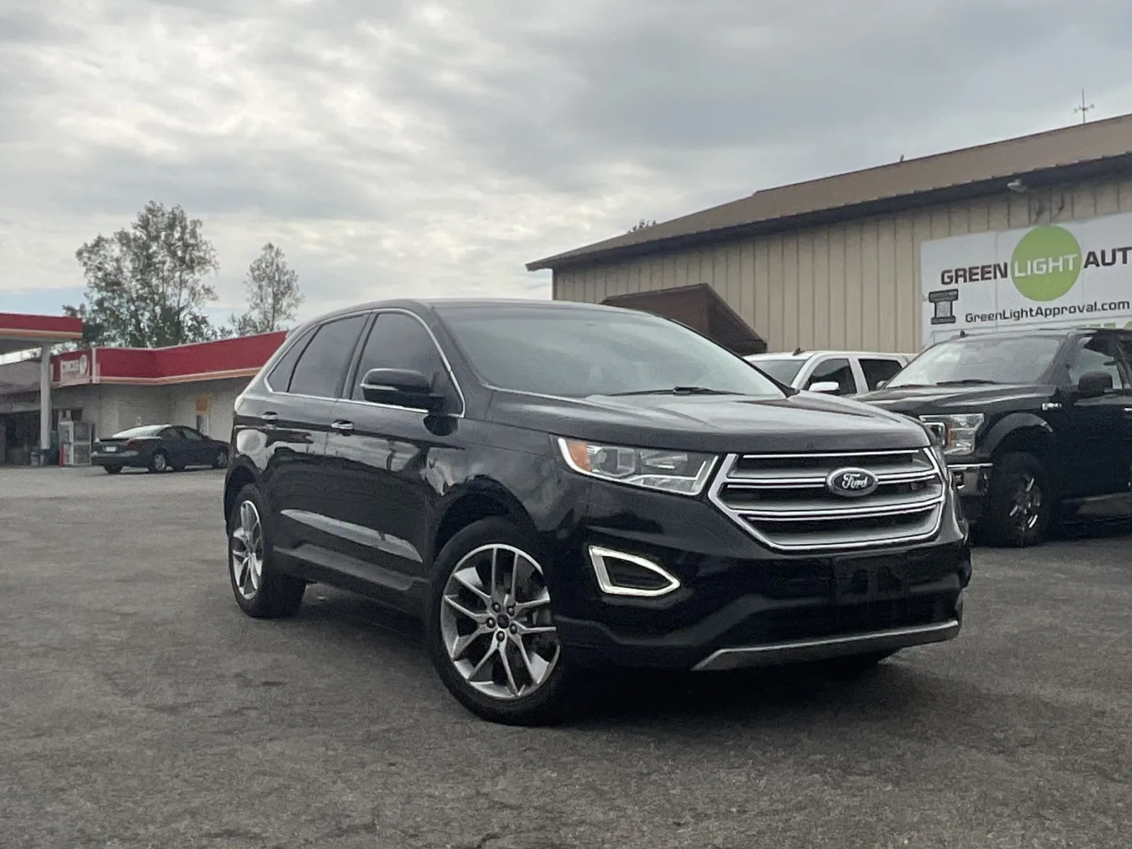Black 2017 Ford Edge Titanium for sale in Columbus, IN