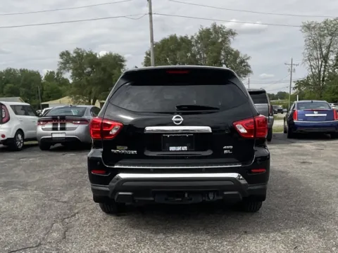 More photos of 2017 Nissan Pathfinder SL at Green Light Auto - Jonesville Road, IN