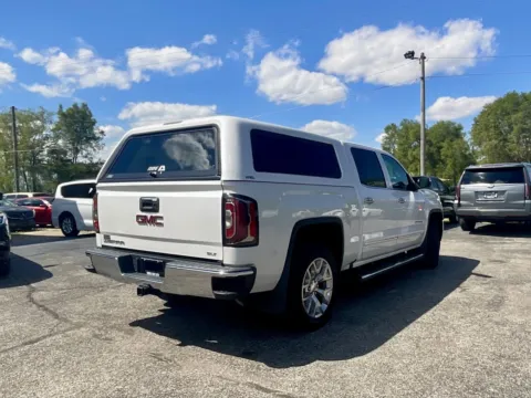 More photos of 2018 GMC Sierra 1500 SLT at Green Light Auto - Jonesville Road, IN