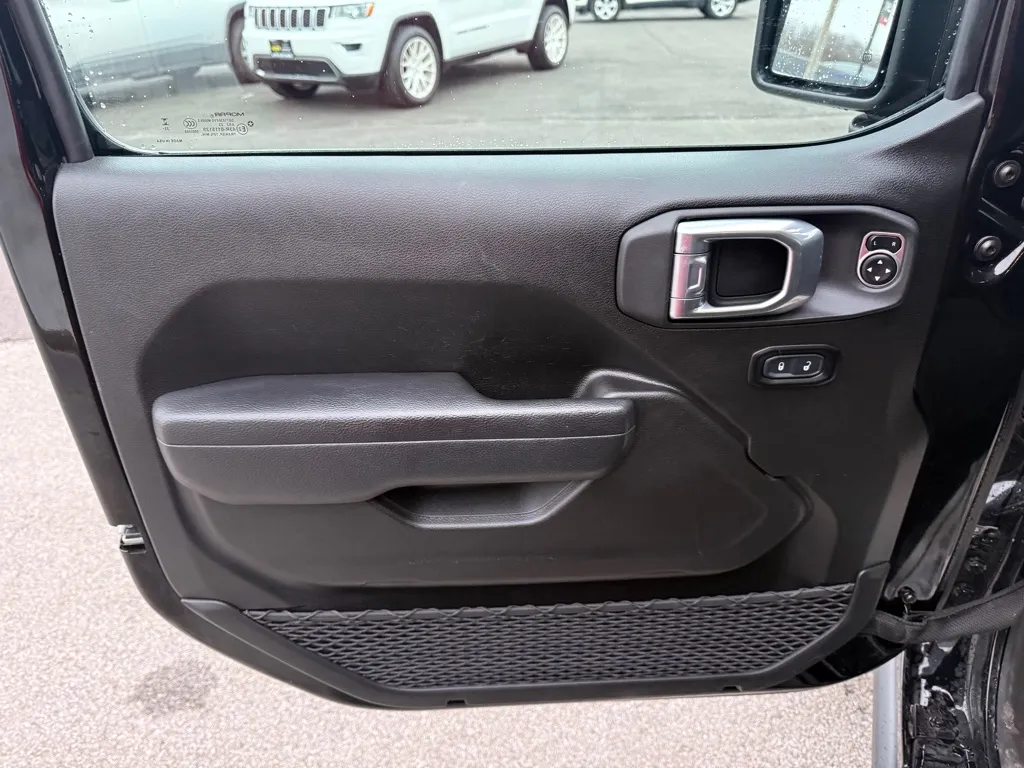 2024 Jeep Gladiator Willys - Photo 10