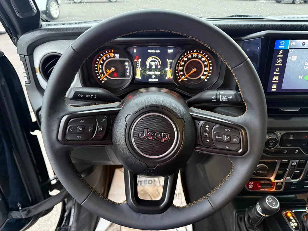 2024 Jeep Gladiator Willys - Photo 13
