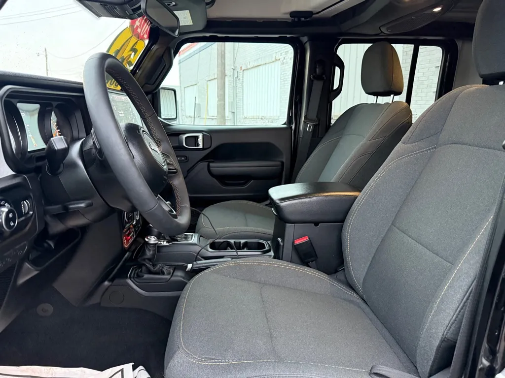2024 Jeep Gladiator Willys - Photo 11