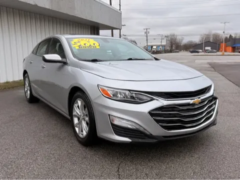 Silver 2021 CHEVROLET MALIBU LT for sale in Merrillville, IN