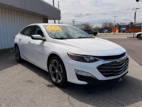 White 2020 CHEVROLET MALIBU LT for sale in Merrillville, IN
