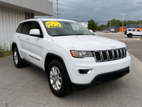 White 2022 JEEP GRAND CHEROKEE LAREDO E for sale in Merrillville, IN