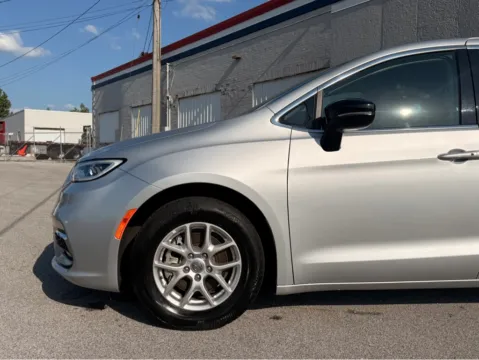 More photos of 2024 CHRYSLER PACIFICA TOURING L at Elite Auto Sales 3, IN