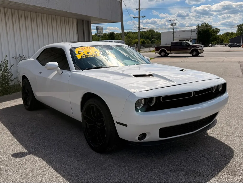 White 2020 DODGE CHALLENGER SXT for sale in Merrillville, IN