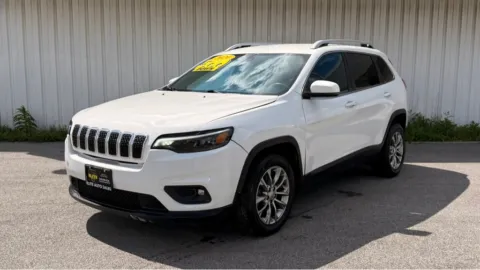 Another view of 2020 JEEP CHEROKEE LATITUDE PLUS for sale in Merrillville, IN at Elite Auto Sales 3