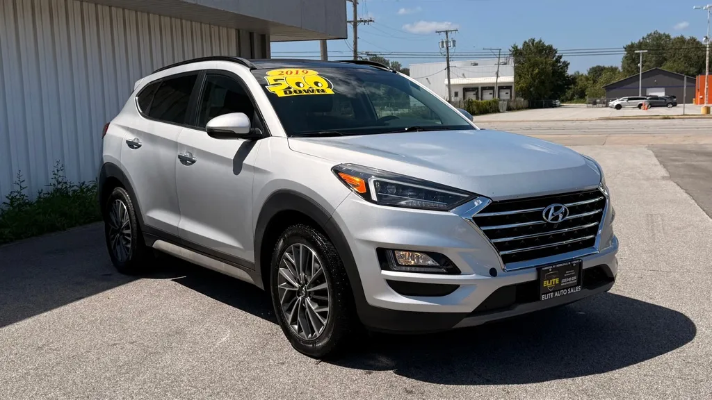 Silver 2019 HYUNDAI TUCSON LIMITED for sale in Merrillville, IN