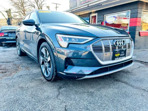 More photos of 2023 AUDI E-TRON QUATTRO PREMIUM PLUS at Elite Auto Sales 2, IN