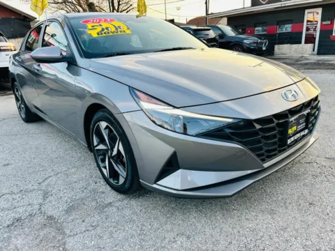 Silver 2023 HYUNDAI ELANTRA SEL for sale in Hammond, IN