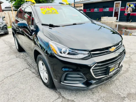 Black 2019 CHEVROLET TRAX LT for sale in Hammond, IN