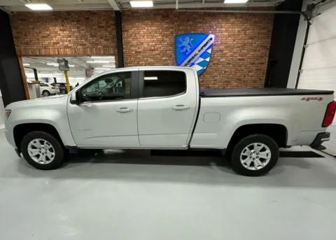 Photos of 2018 Chevrolet Colorado Crew Cab LT Pickup 4D 5 ft for sale in Rochester, NY at Universal Imports of Rochester