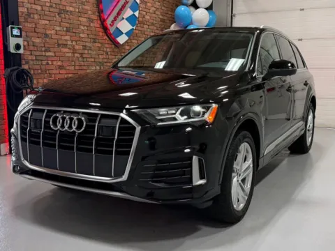 Black 2023 Audi Q7 45 TFSI Premium Sport Utility 4D for sale in Rochester, NY