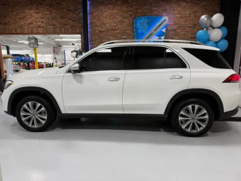 Photos of 2020 Mercedes-Benz GLE 350 4MATIC Sport Utility 4D for sale in Rochester, NY at Universal Imports of Rochester