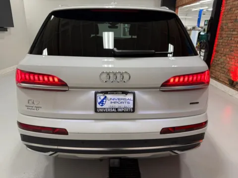More photos of 2023 Audi Q7 55 TFSI Premium Plus Sport Utility 4D at Universal Imports of Rochester, NY