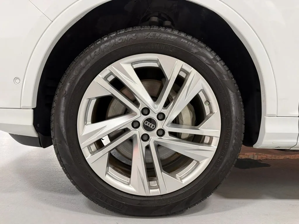 2023 Audi Q7 Premium Plus - Photo 23