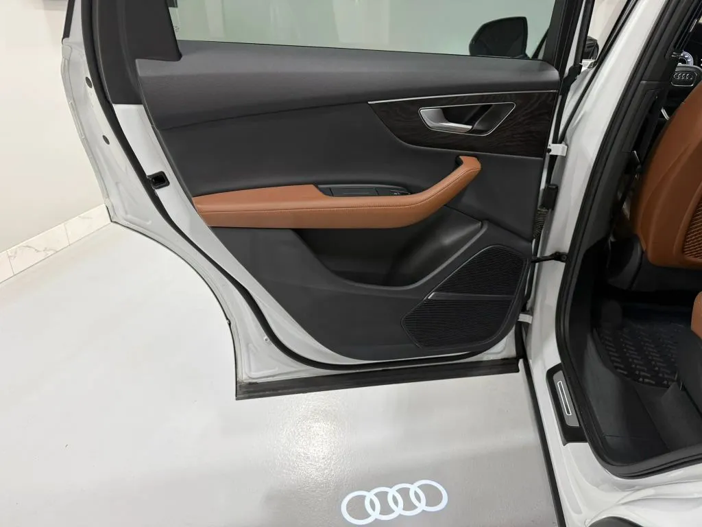 2023 Audi Q7 Premium Plus - Photo 12