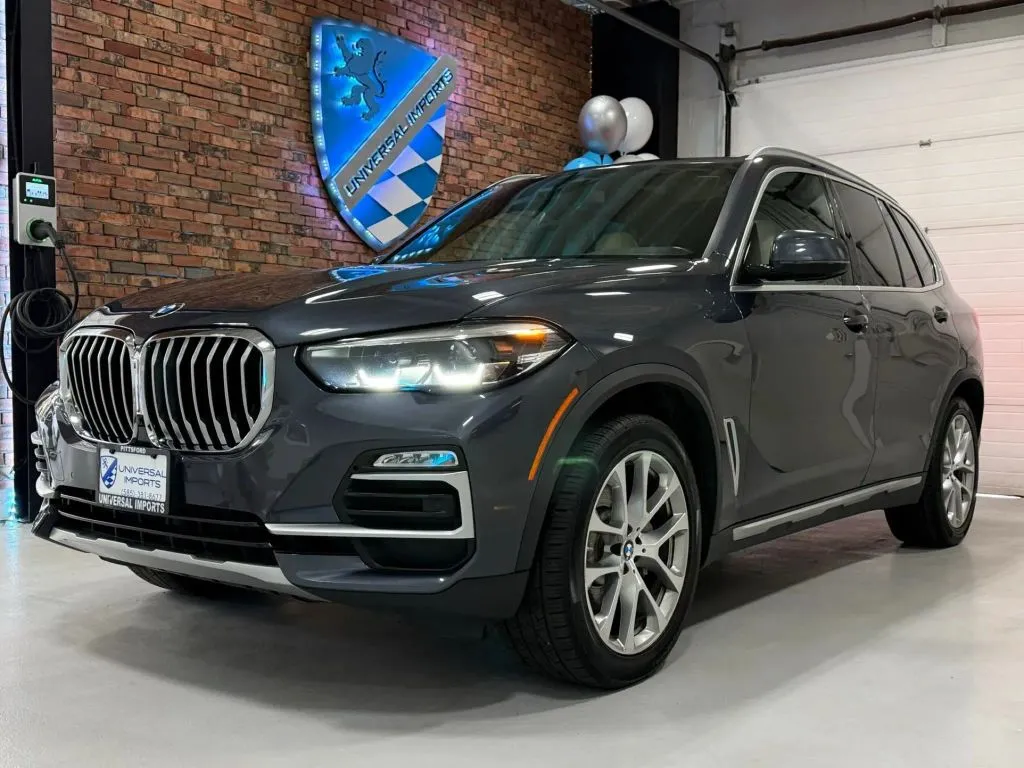 Gray 2021 BMW X5 xDrive40i Sport Utility 4D for sale in Rochester, NY
