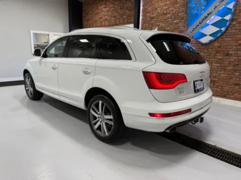 Another view of 2015 Audi Q7 TDI Premium Plus Sport Utility 4D for sale in Rochester, NY at Universal Imports of Rochester