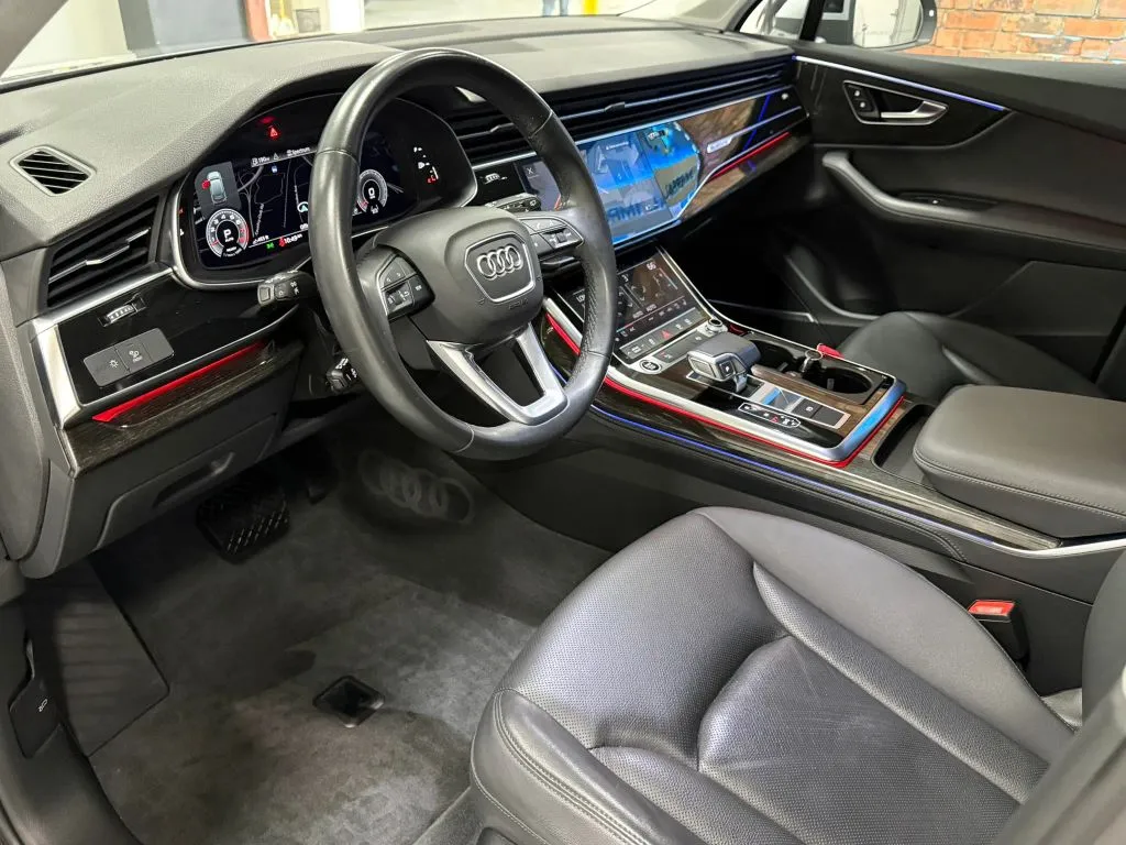 2022 Audi Q7 Premium Plus - Photo 8