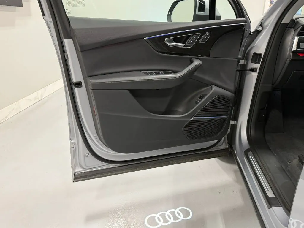 2022 Audi Q7 Premium Plus - Photo 7