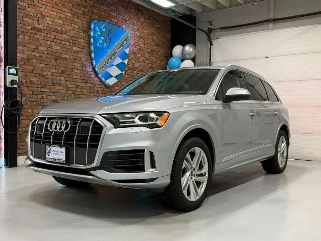 Silver 2022 Audi Q7 55 TFSI Premium Plus Sport Utility 4D for sale in Rochester, NY