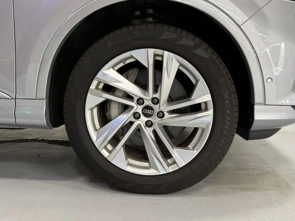 2022 Audi Q7 Premium Plus - Photo 25