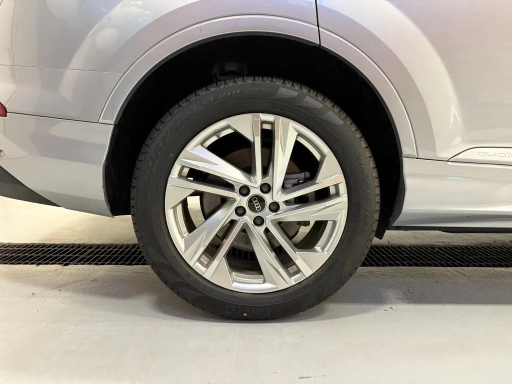 2022 Audi Q7 Premium Plus - Photo 24