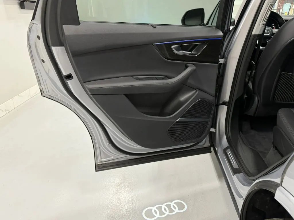 2022 Audi Q7 Premium Plus - Photo 10