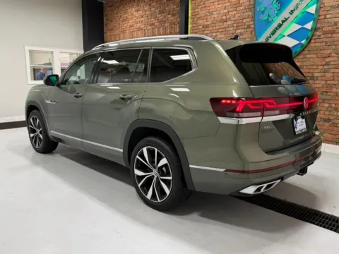 Another view of 2026 Volkswagen Atlas SEL Premium R-Line 4MOTION Sport Utility 4D for sale in Rochester, NY at Universal Imports of Rochester
