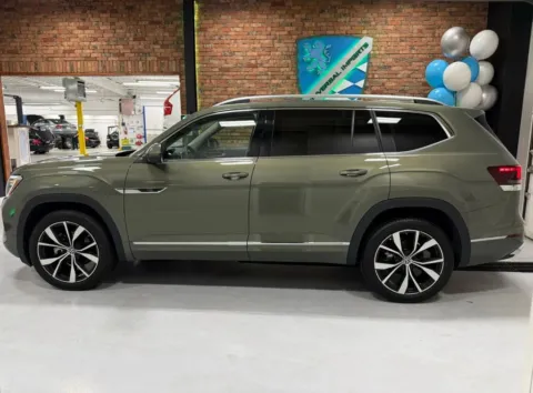 Photos of 2026 Volkswagen Atlas SEL Premium R-Line 4MOTION Sport Utility 4D for sale in Rochester, NY at Universal Imports of Rochester
