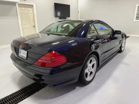 More photos of 2005 Mercedes-Benz SL-Class SL 500 Roadster 2D at Universal Imports of Rochester, NY