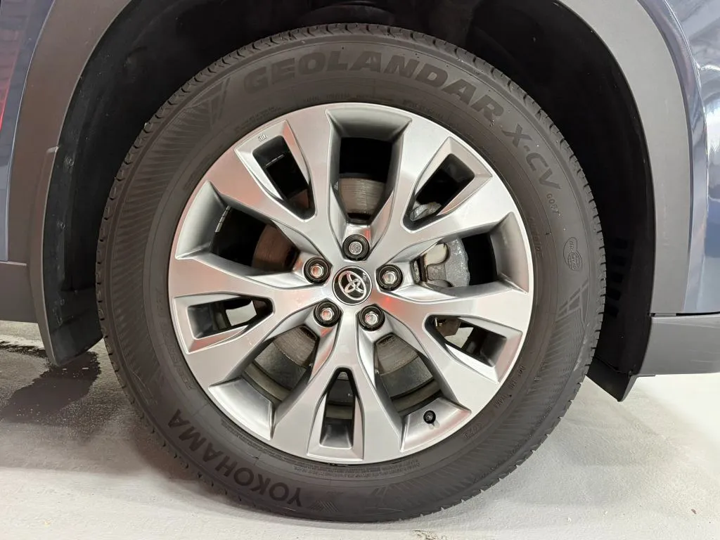2024 Toyota Grand Highlander Limited - Photo 25