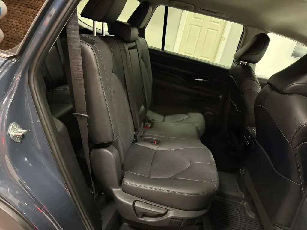 2024 Toyota Grand Highlander Limited - Photo 16