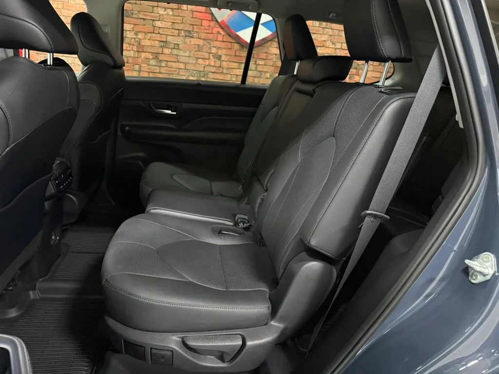 2024 Toyota Grand Highlander Limited - Photo 12