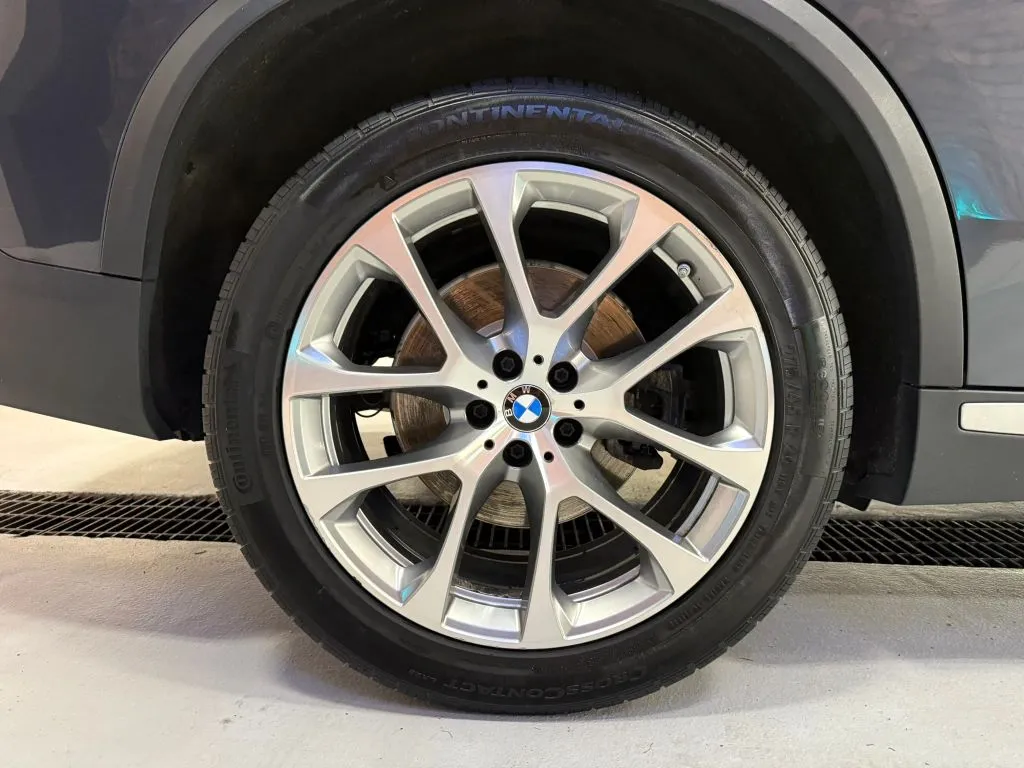 2021 BMW X5 40i - Photo 24