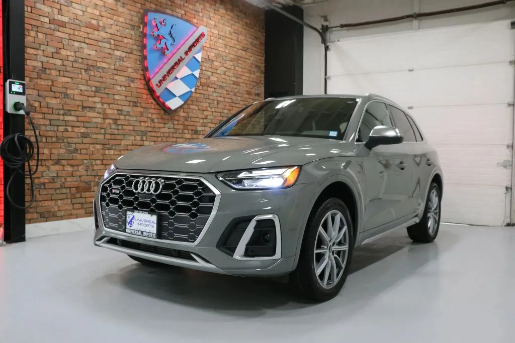 Gray 2021 Audi SQ5 Premium Plus Sport Utility 4D for sale in Rochester, NY