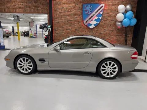 Photos of 2007 Mercedes-Benz SL-Class SL 550 Roadster 2D for sale in Rochester, NY at Universal Imports of Rochester