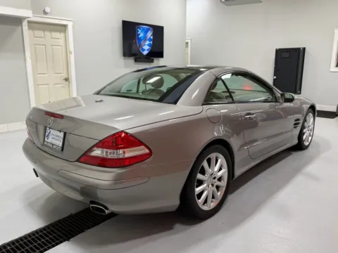 More photos of 2007 Mercedes-Benz SL-Class SL 550 Roadster 2D at Universal Imports of Rochester, NY